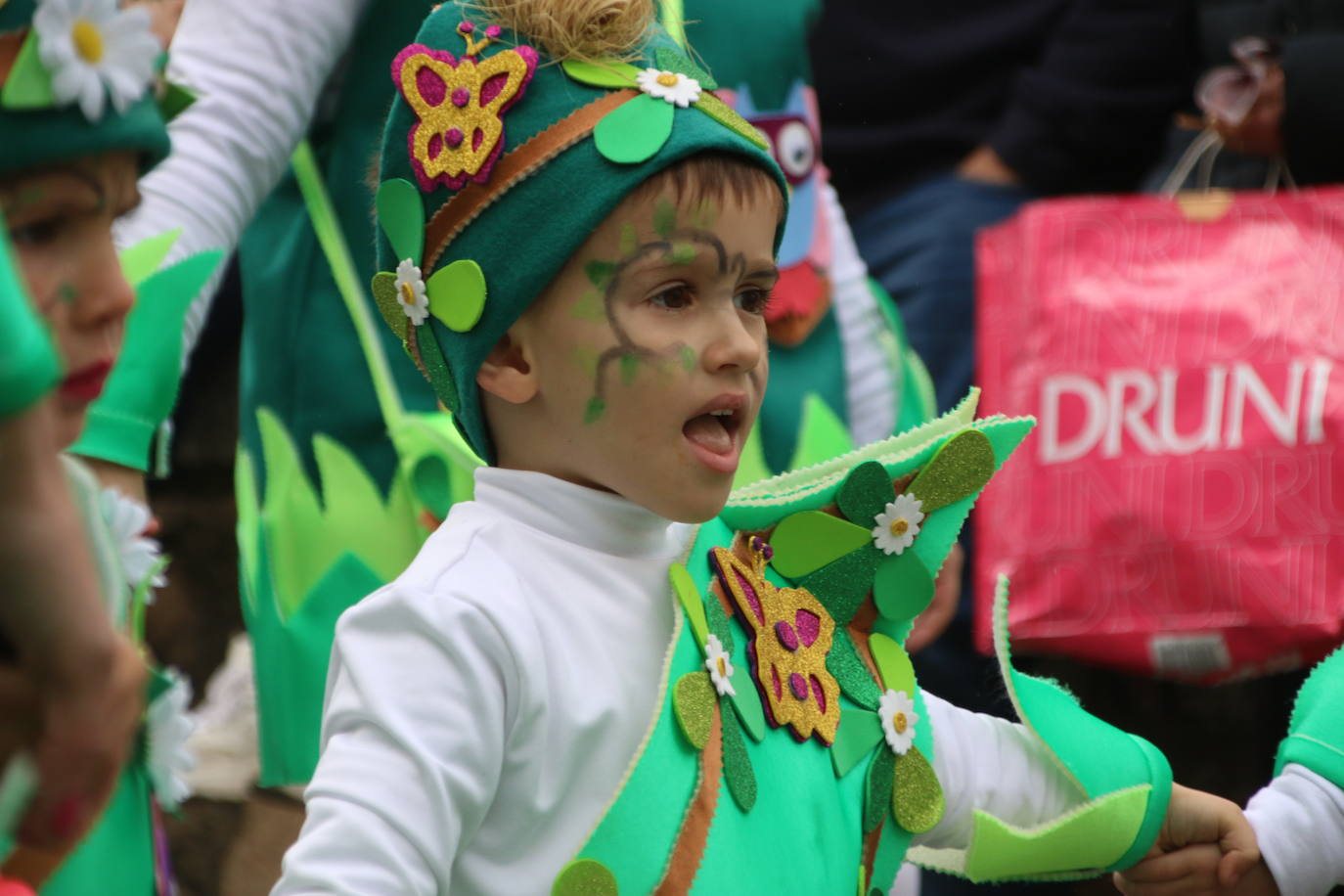 Fotos: Arranca el Carnaval en Jerez de los Caballeros con el desfile de los centros educativos