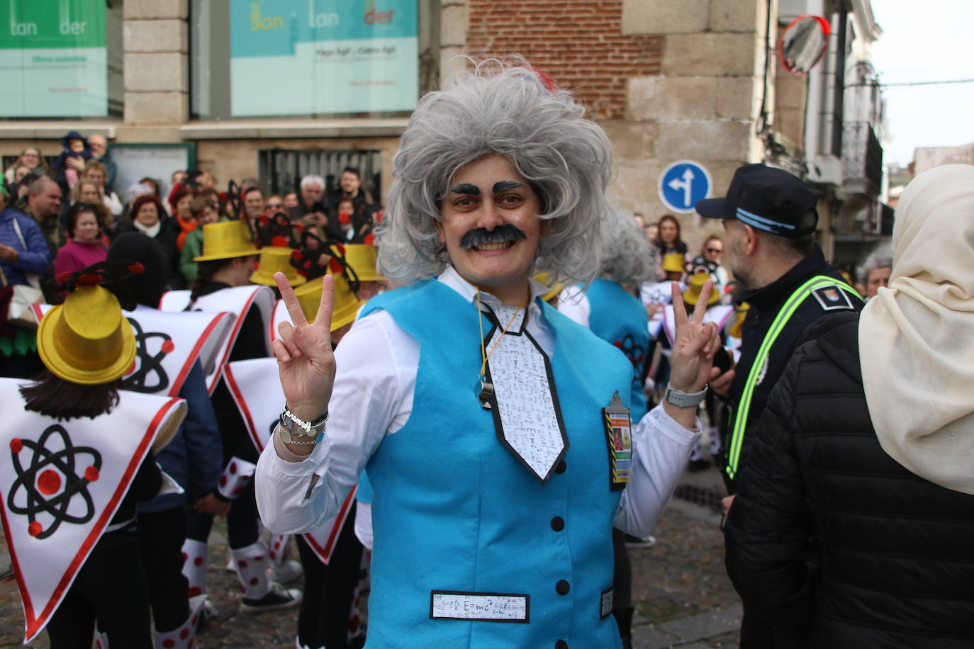 Fotos: Arranca el Carnaval en Jerez de los Caballeros con el desfile de los centros educativos