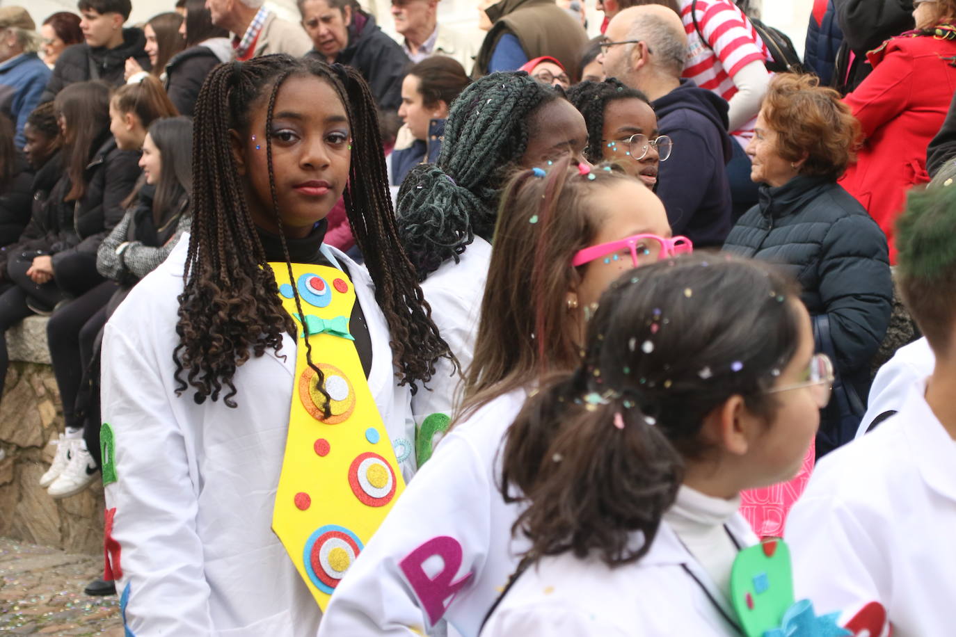 Fotos: Arranca el Carnaval en Jerez de los Caballeros con el desfile de los centros educativos