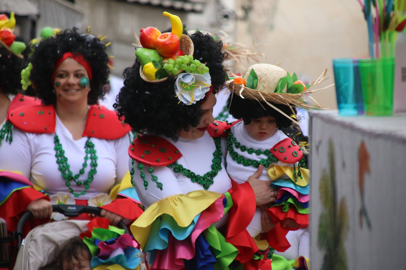 Fotos: Arranca el Carnaval en Jerez de los Caballeros con el desfile de los centros educativos