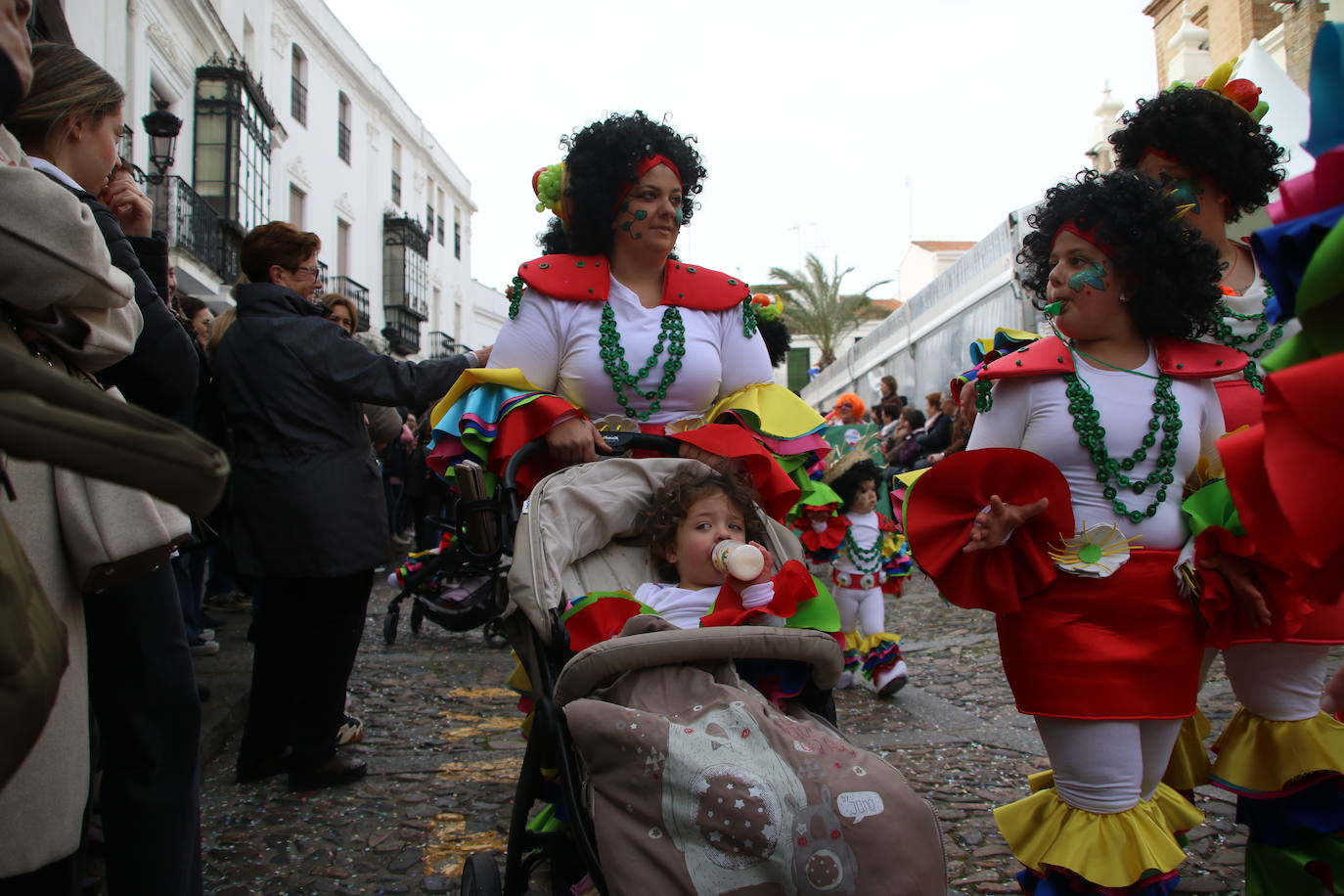 Fotos: Arranca el Carnaval en Jerez de los Caballeros con el desfile de los centros educativos