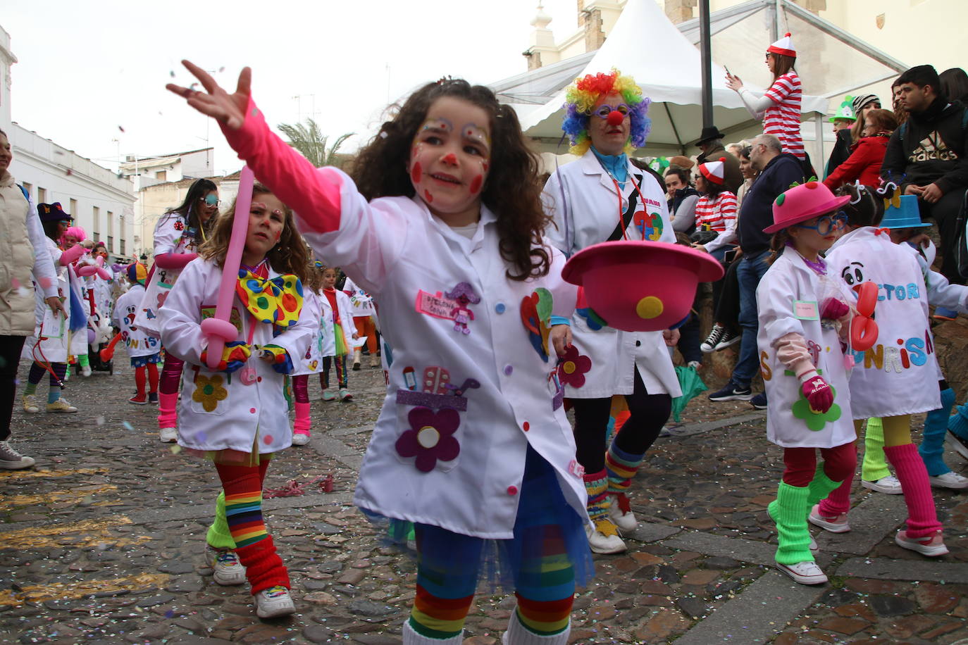 Fotos: Arranca el Carnaval en Jerez de los Caballeros con el desfile de los centros educativos