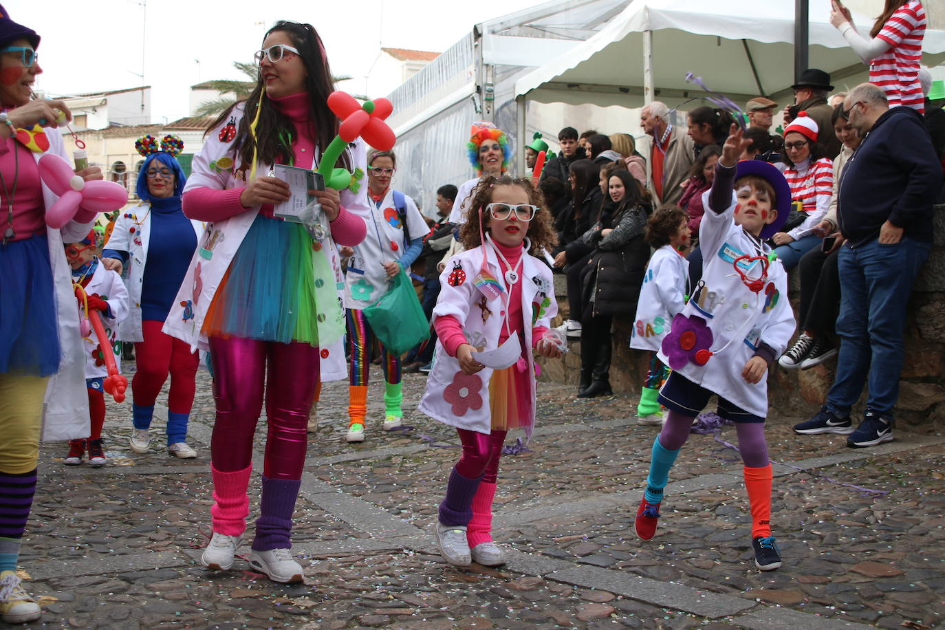 Fotos: Arranca el Carnaval en Jerez de los Caballeros con el desfile de los centros educativos