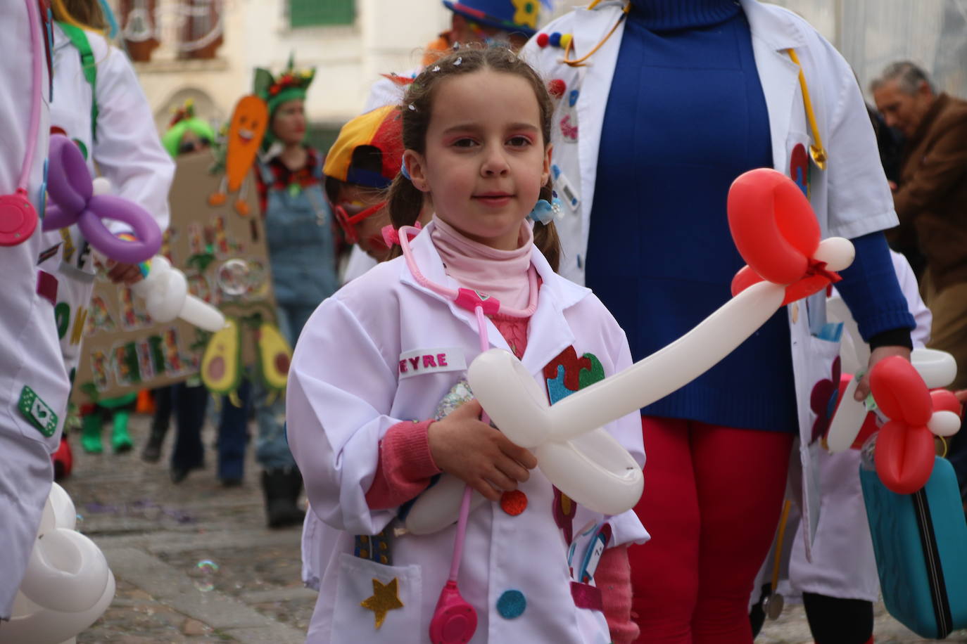Fotos: Arranca el Carnaval en Jerez de los Caballeros con el desfile de los centros educativos