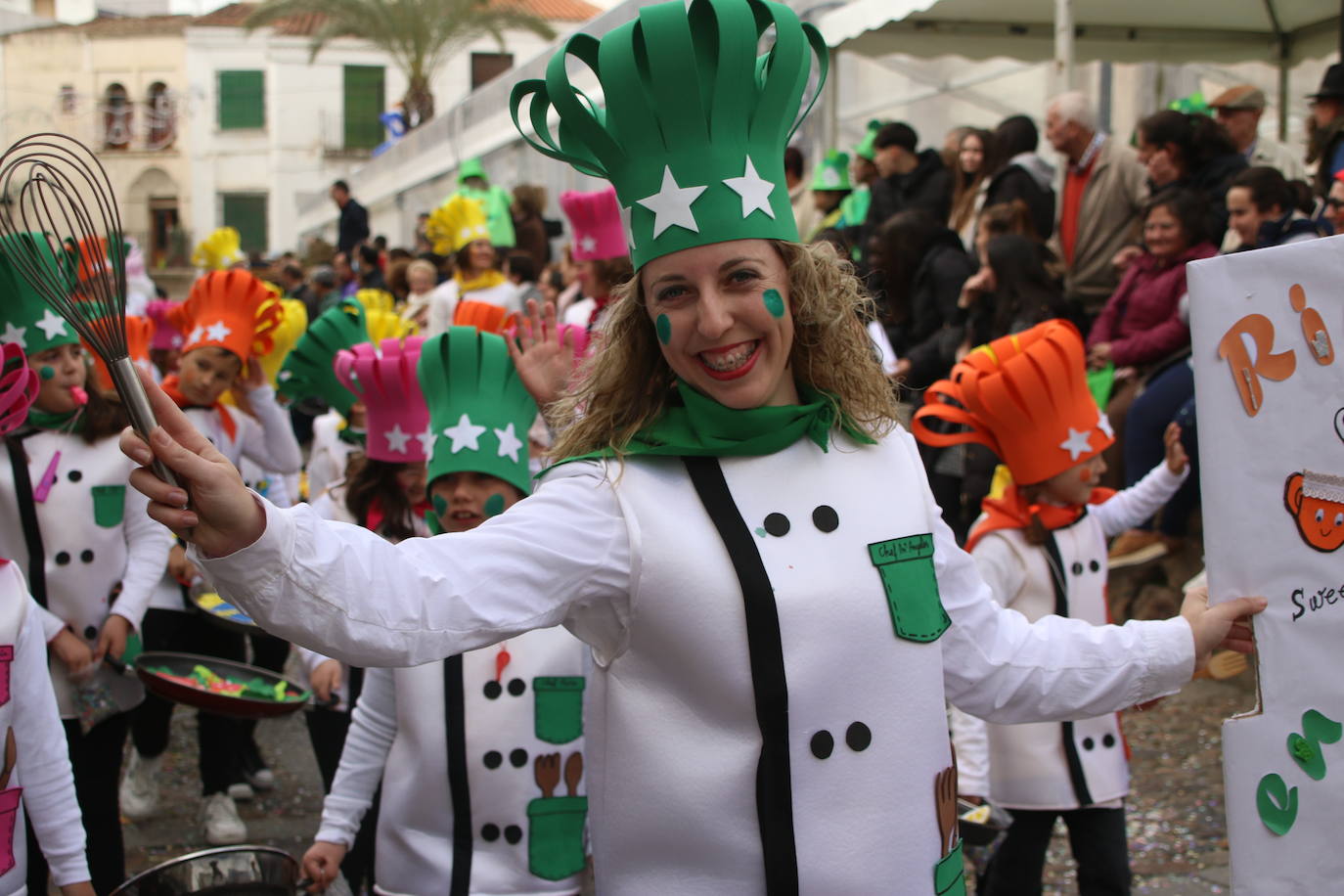 Fotos: Arranca el Carnaval en Jerez de los Caballeros con el desfile de los centros educativos