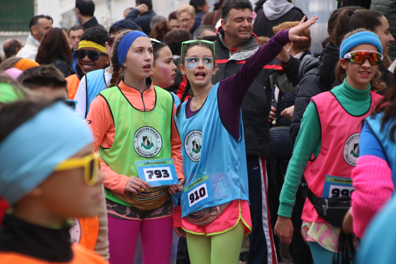Fotos: Arranca el Carnaval en Jerez de los Caballeros con el desfile de los centros educativos