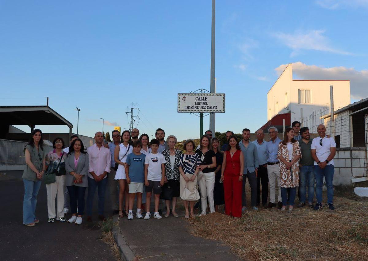 Imagen secundaria 1 - Jerez de los Caballeros homenajea la memoria de cinco vecinos