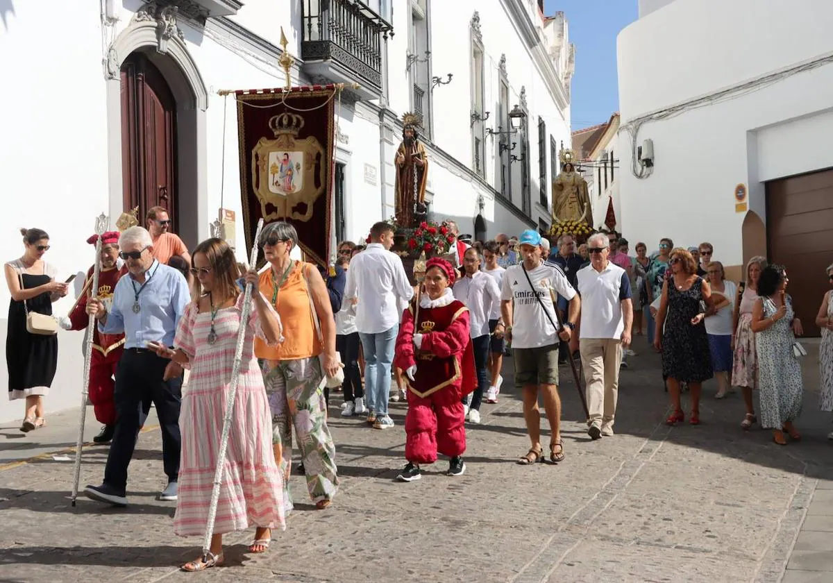 El patrón volvió a recorrer las calles de Jerez de los Caballeros en el día de su festividad