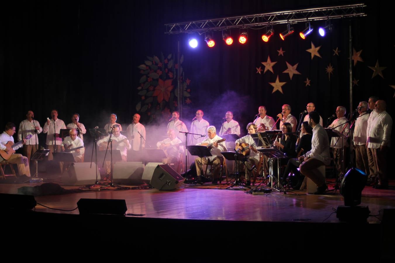 "Camerata Bolero" vuelve a cantar a favor de la lucha contra el cáncer