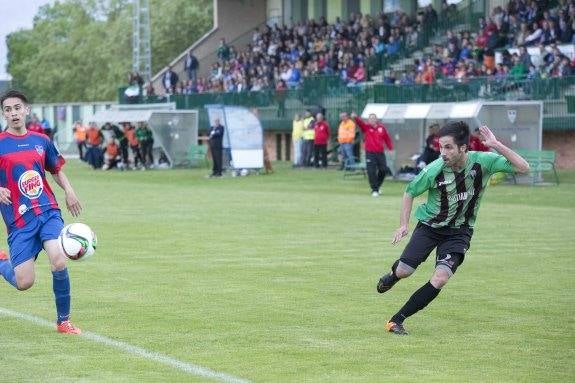 Juanito de la Cruz en el partido en Segovia.