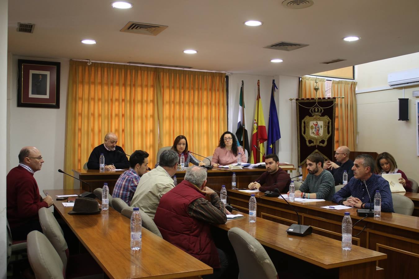 Concejales en un momento de la sesión plenaria celebrada hoy en el Ayuntamiento.