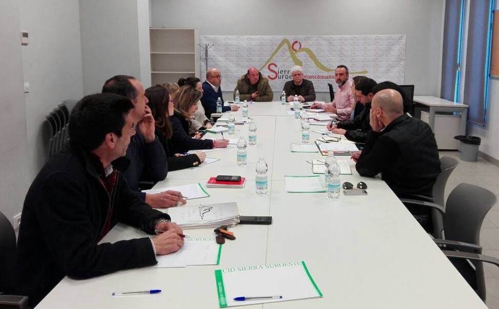 Participantes en la reunión celebrada recientemente en el CID Sierra Suroeste.