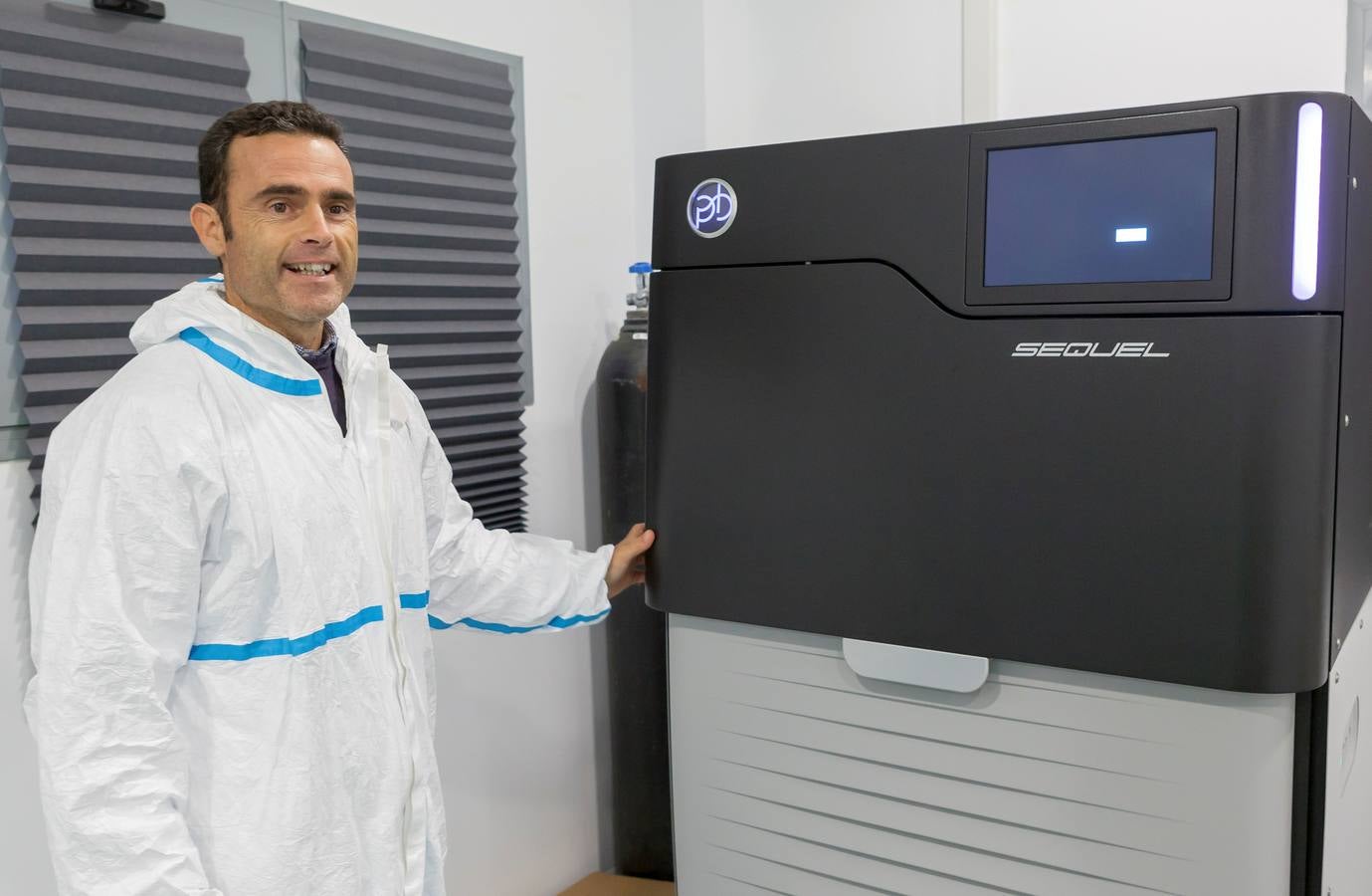 El jerezano José Larrasa Rodríguez en sus Laboratorios.