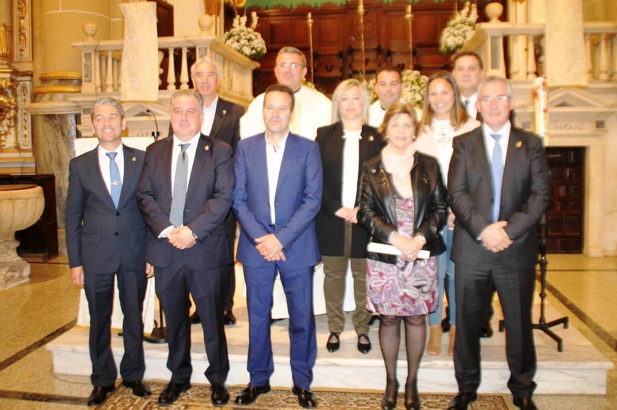 Hermanos y Hermanas May