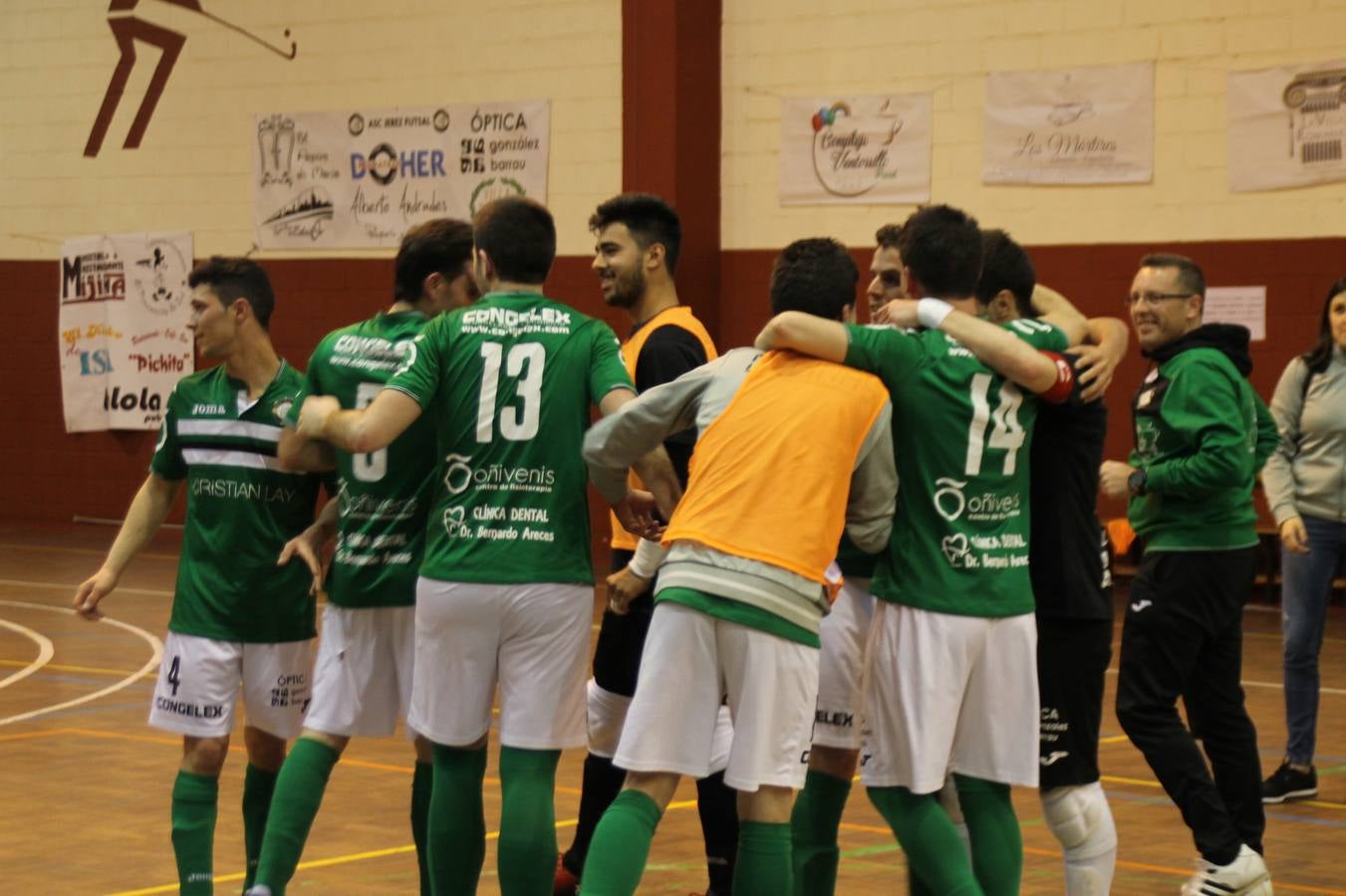 El Jerez Futsal sigue haciendo piña y mantiene la fuerza de su unión en su nueva etapa en Segunda B. 
