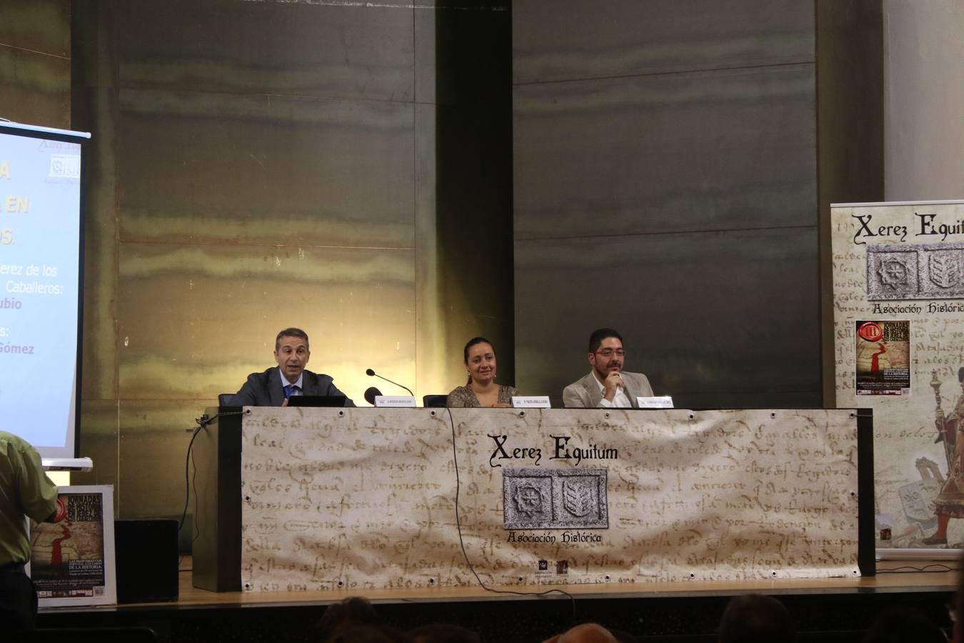 Rogelio Segovia, Virginia Borrallo y José Juan González en el acto inaugural de las III Jornadas de Historia.