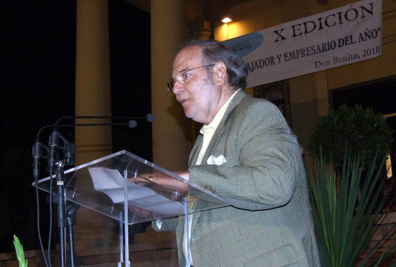 Ángel Valadés, durante un acto público