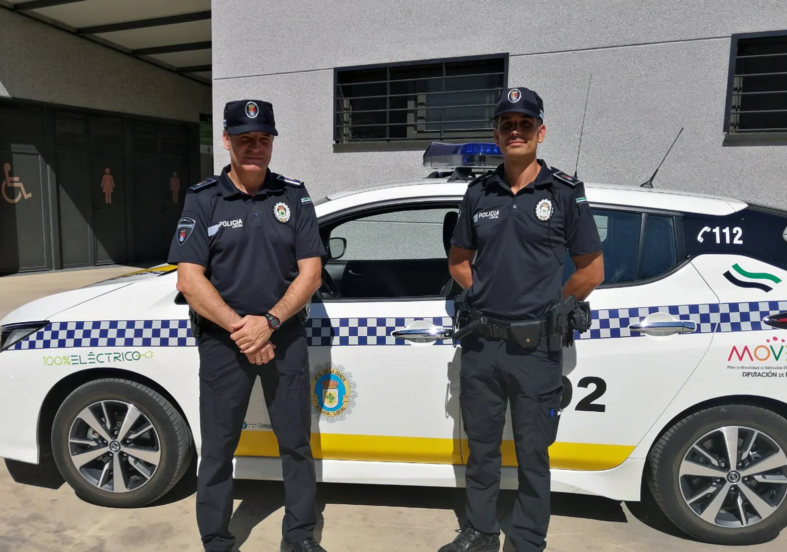 Agentes de la Policía Local, con el nuevo uniforme 