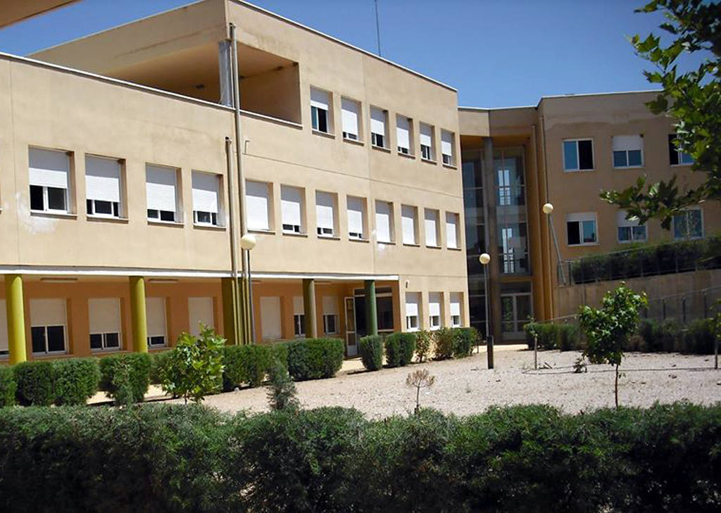 El IES Tierrablanca presta 25 ordenadores a alumnos que los necesitan