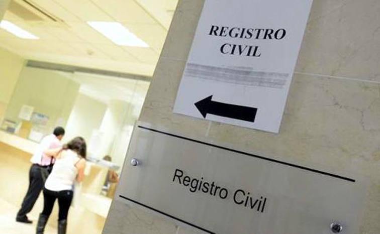 Manuel y María son los nombres más frecuentes en Extremadura