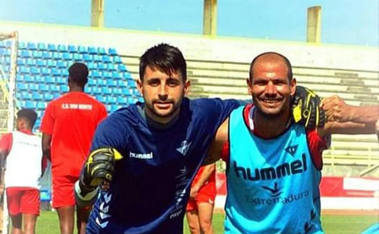 Sebas Gil y Trinidad, durante un entrenamiento previo al partido