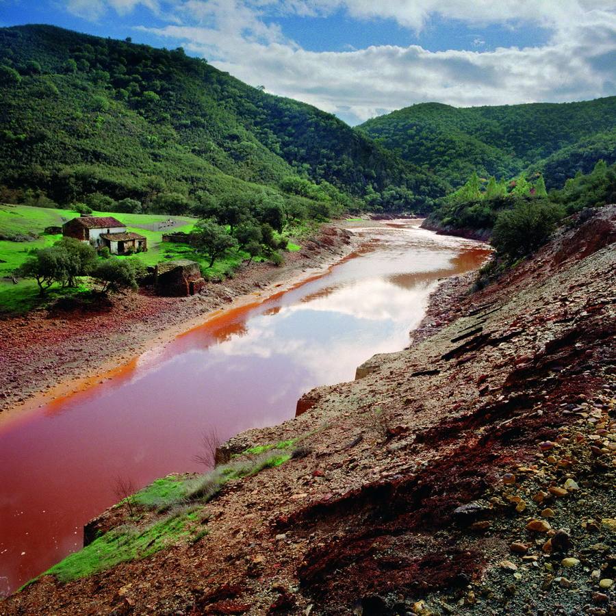 Las aguas rojizas del río Tinto