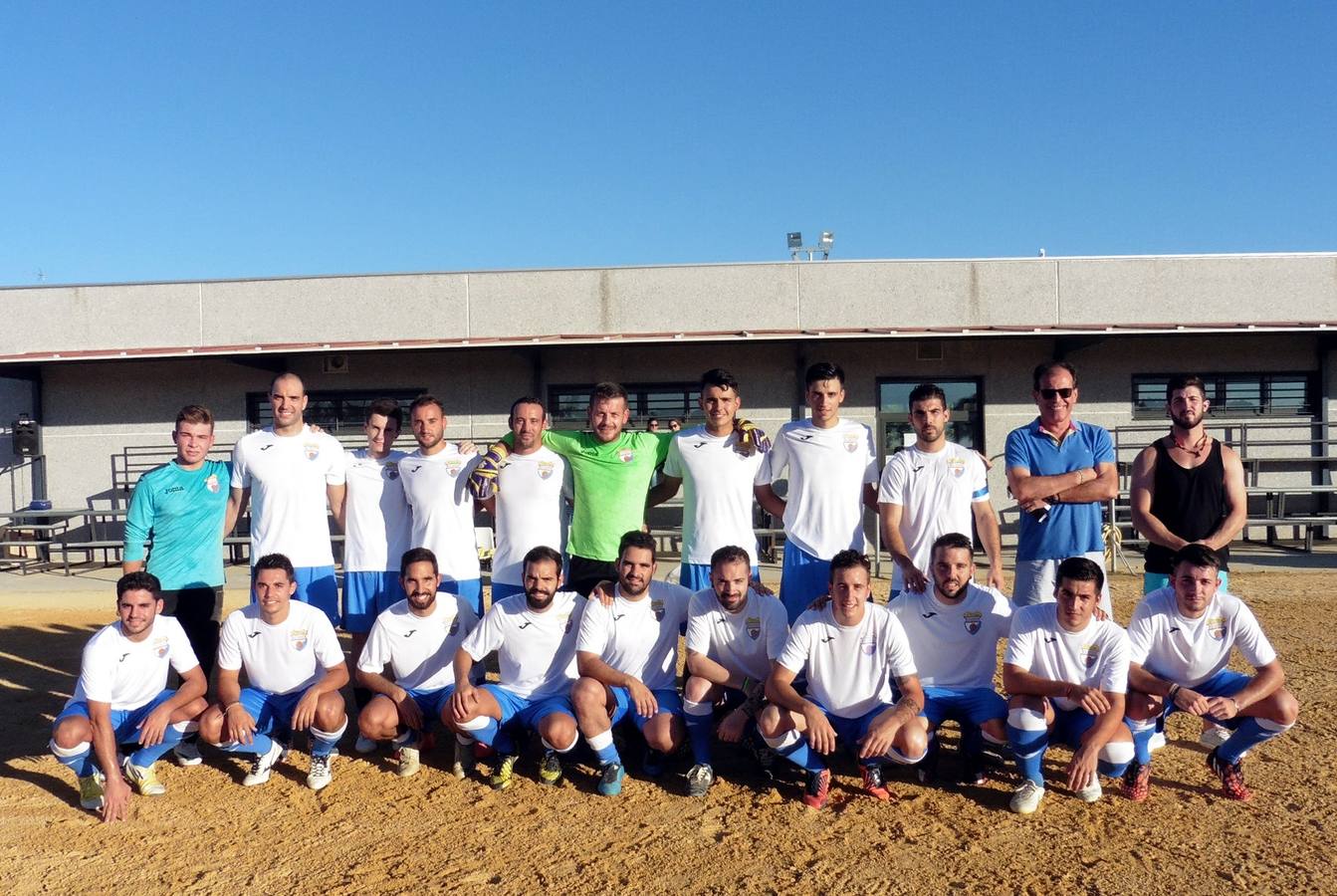 Plantilla del CD Zarceño que se enfrentó a la AD Santa Quiteria