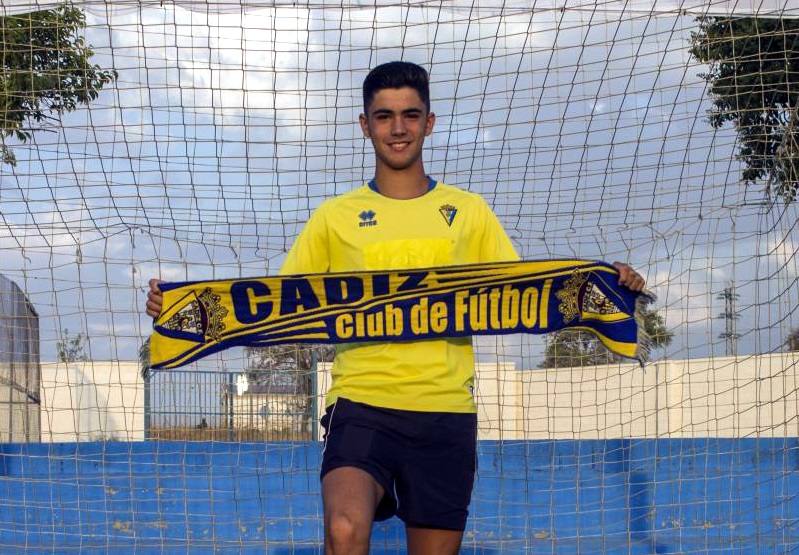 Manuel Moreno Benítez con los colores gaditanos
