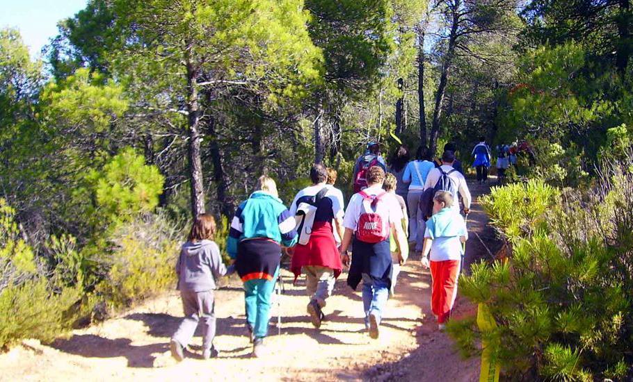 La actividad permitirá practicar senderismo en familia