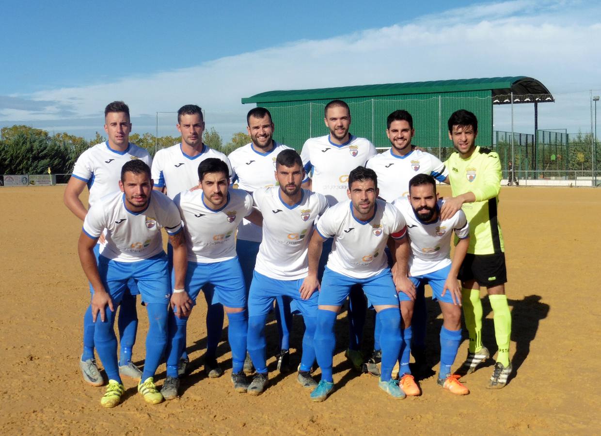 De pie: Juan Pedro, Izan, Rubén, Chema, Mario, Murillo. Agachados: Dani, Nono, Iván, José Mari, Carrato. 