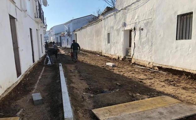 Nuevas reformas del Ayuntamiento de Llerena en plataformas únicas