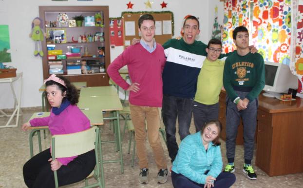 Imagen principal - Alumnos de Educación y FP de Plena Inclusión