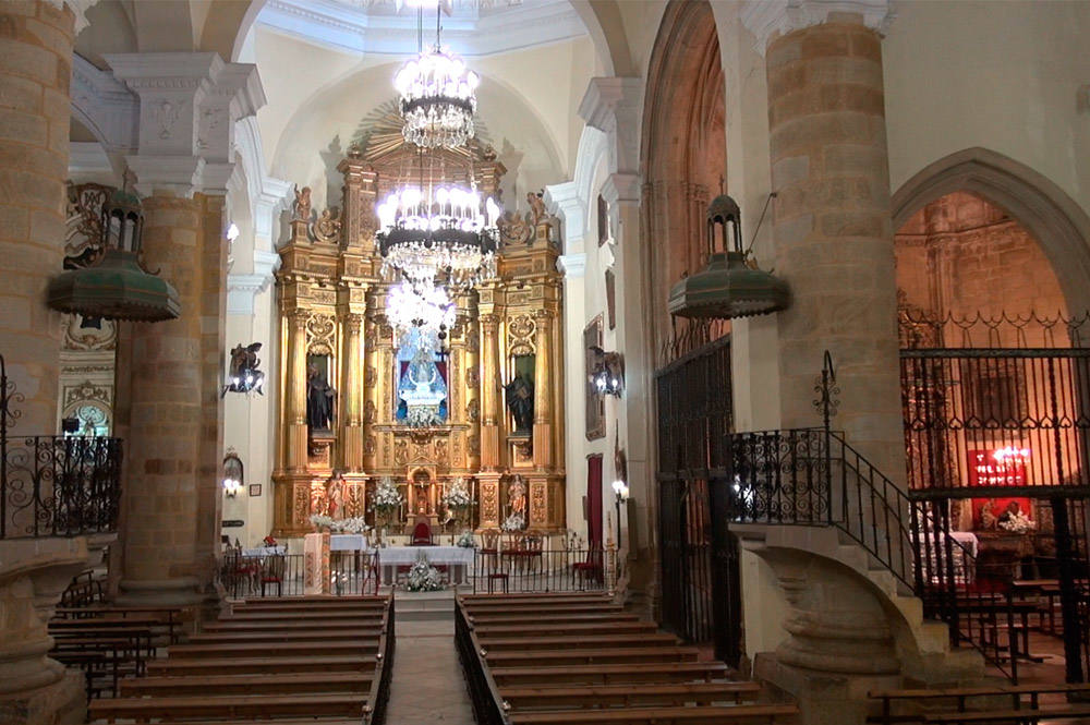 Roban en la Iglesia de la Granada