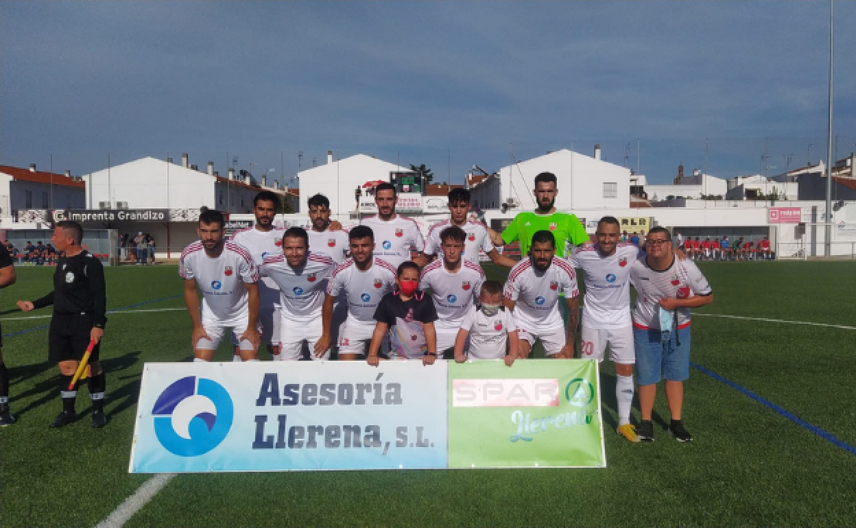 Foto de equipo previa al encuentro frente al Extremadura
