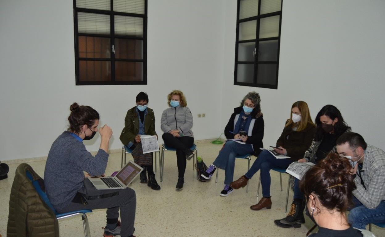 El grupo de cuenteras de la biblioteca presentará un cuentacuentos especial por el 8M