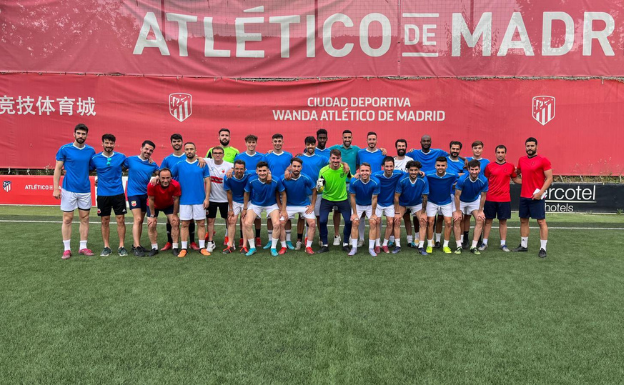 Los jugadores del Llerenense entrenaron el la Ciudad Deportiva Wanda Atlético de Madrid.