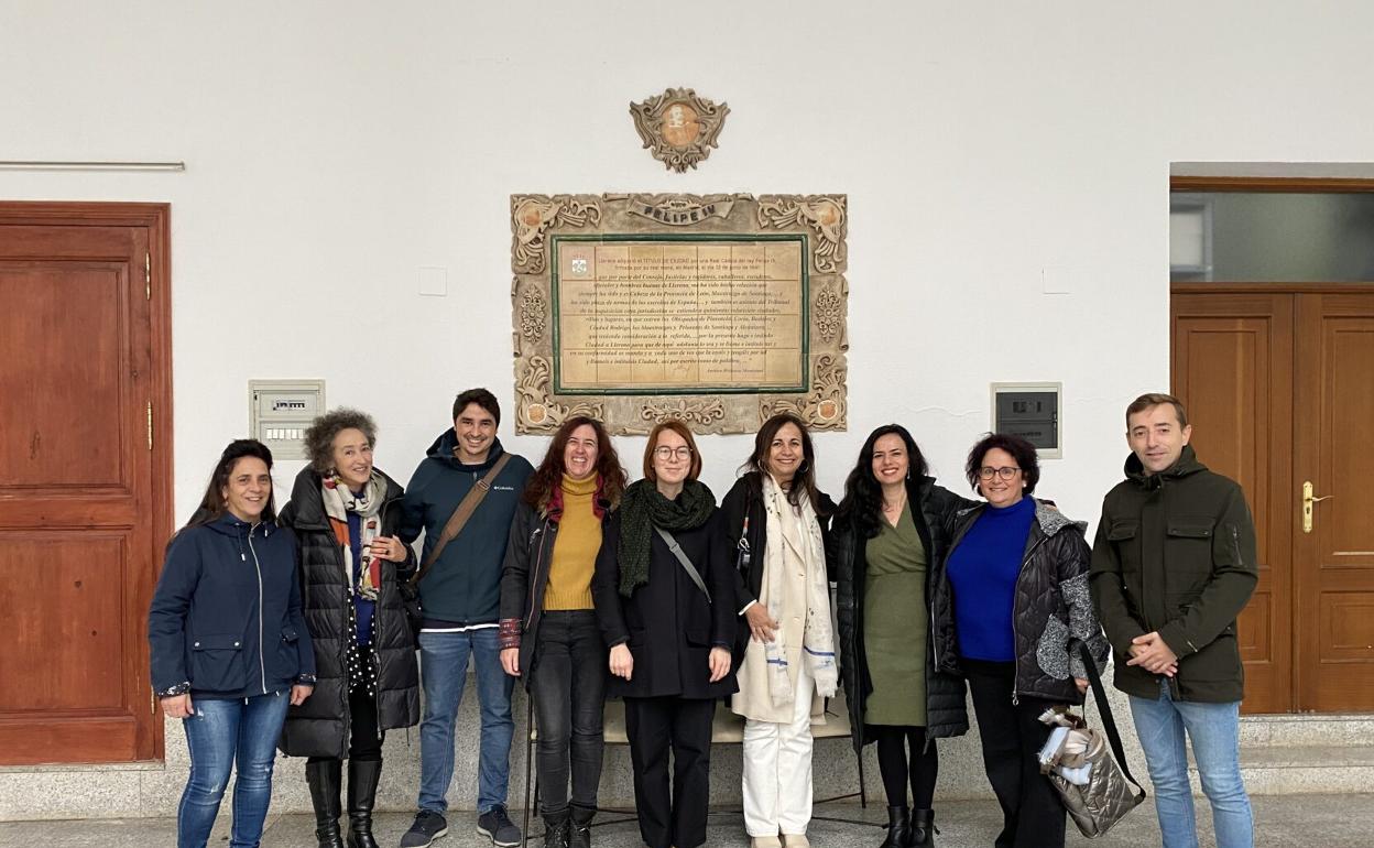 El equipo de asistencia técnica de la 'Red de Aldeas Bauhaus para el futuro' visita Llerena