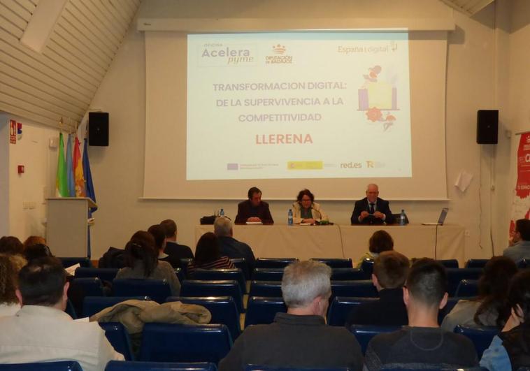 Llerena acoge la presentación del programa provincial ACELERA PYME RURAL