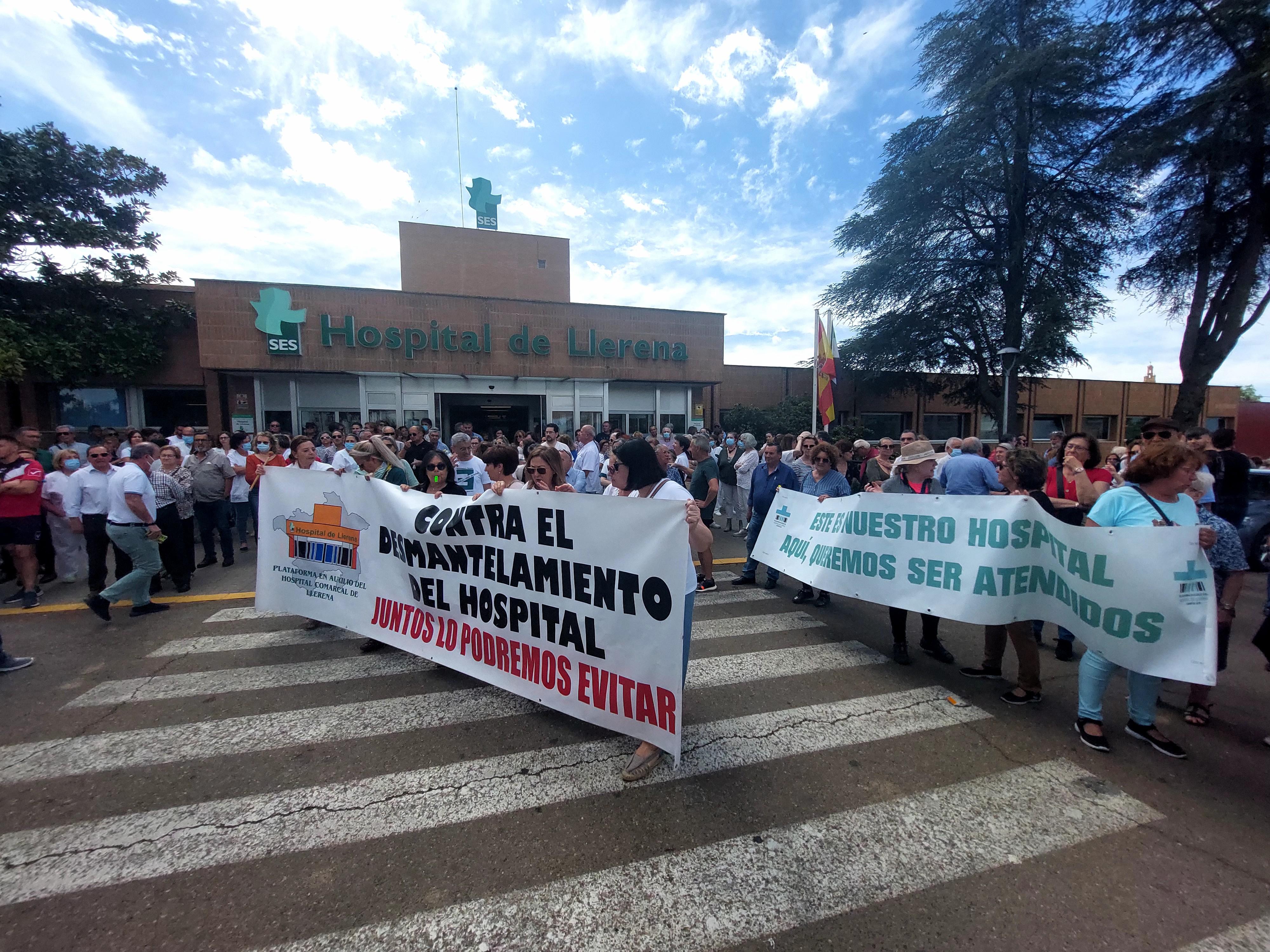 Las mejores imágenes de la marcha por el Hospital de Llerena