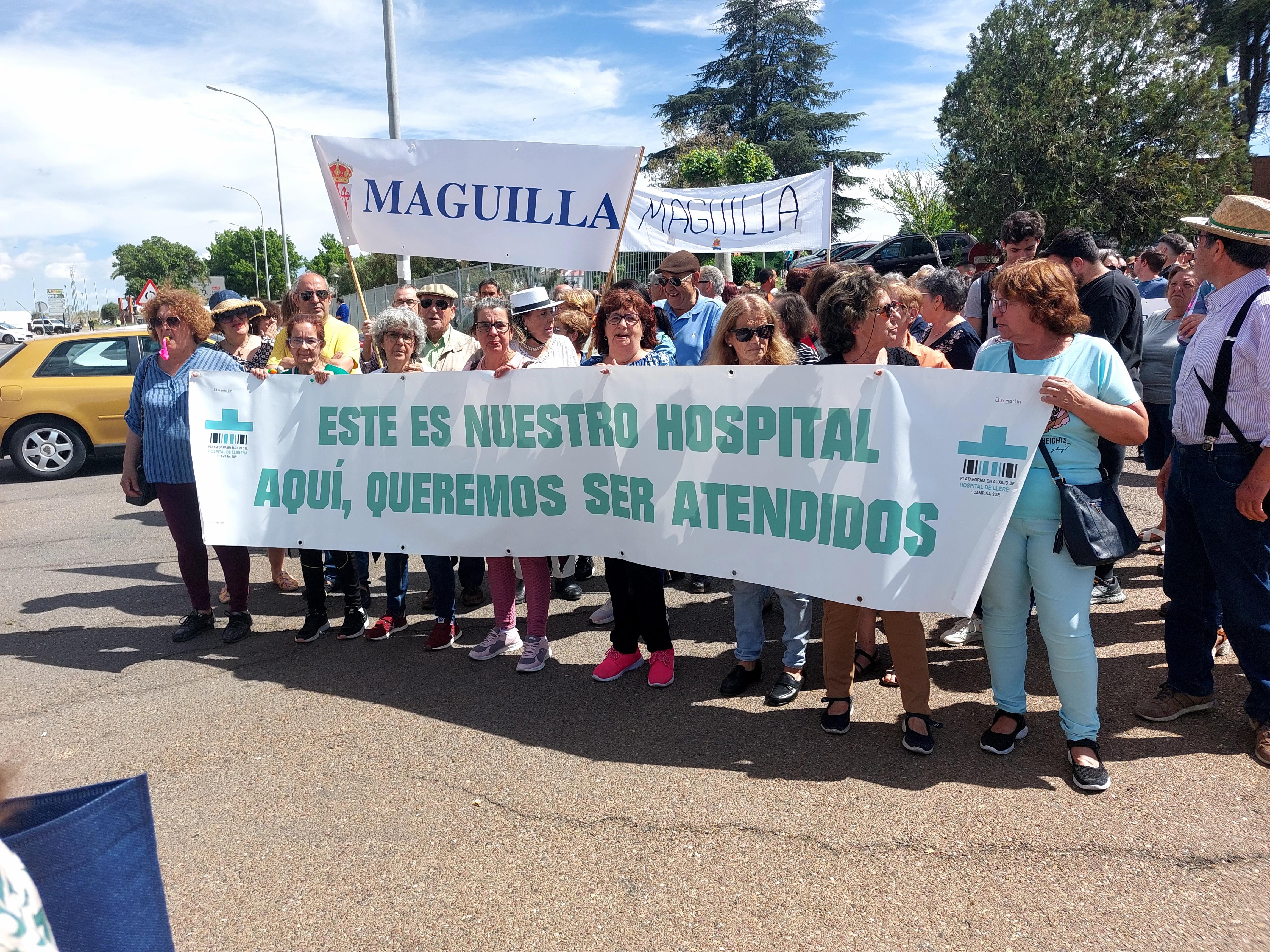 Las mejores imágenes de la marcha por el Hospital de Llerena