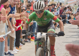 Manu Cordero, en la última subida de la carrera.