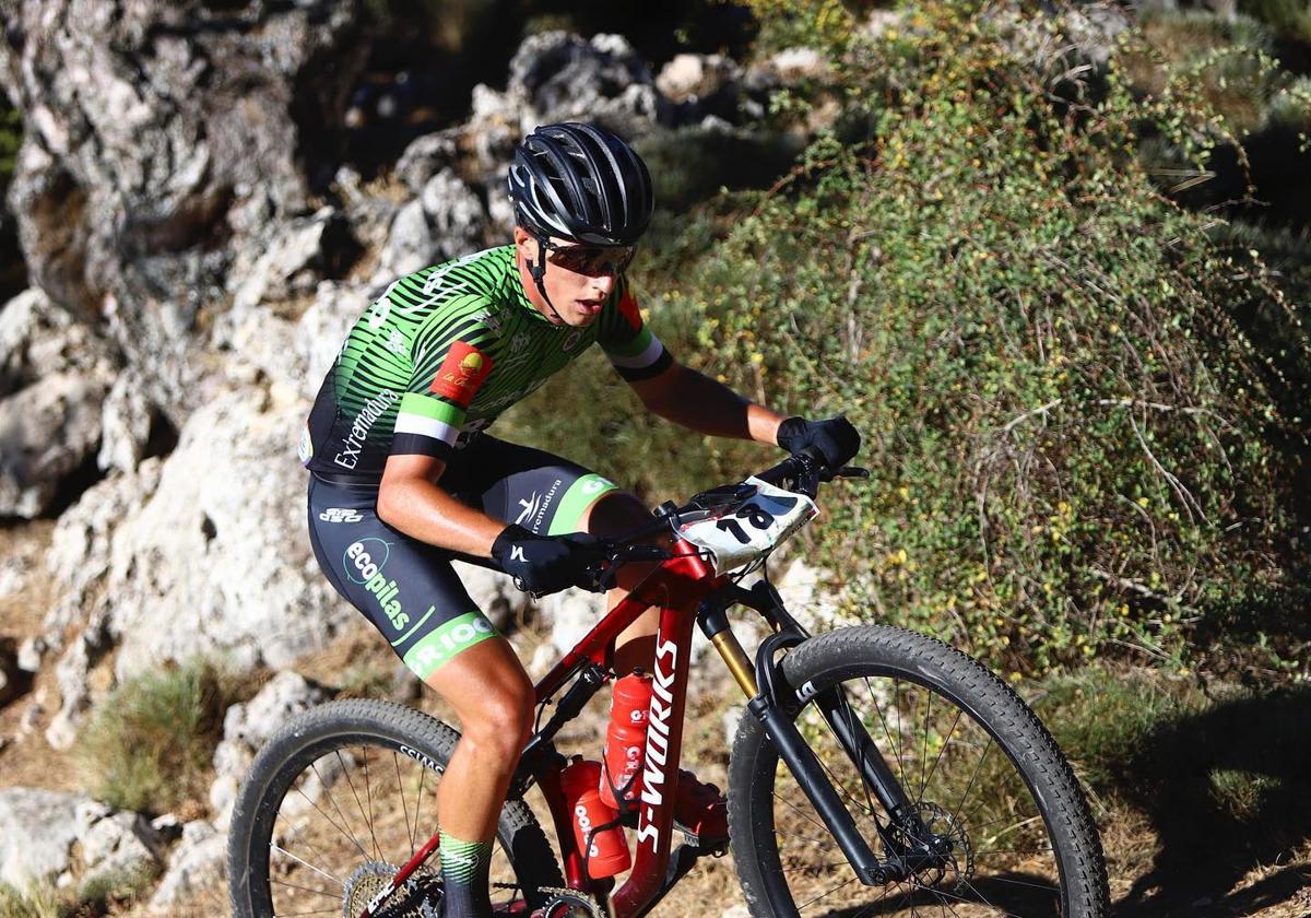 Manu Cordero, líder absoluto de la clasificación RFEC BTT XCM