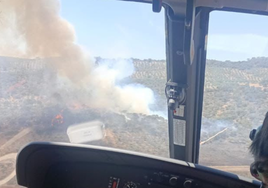 El incendio visto desde el aire.