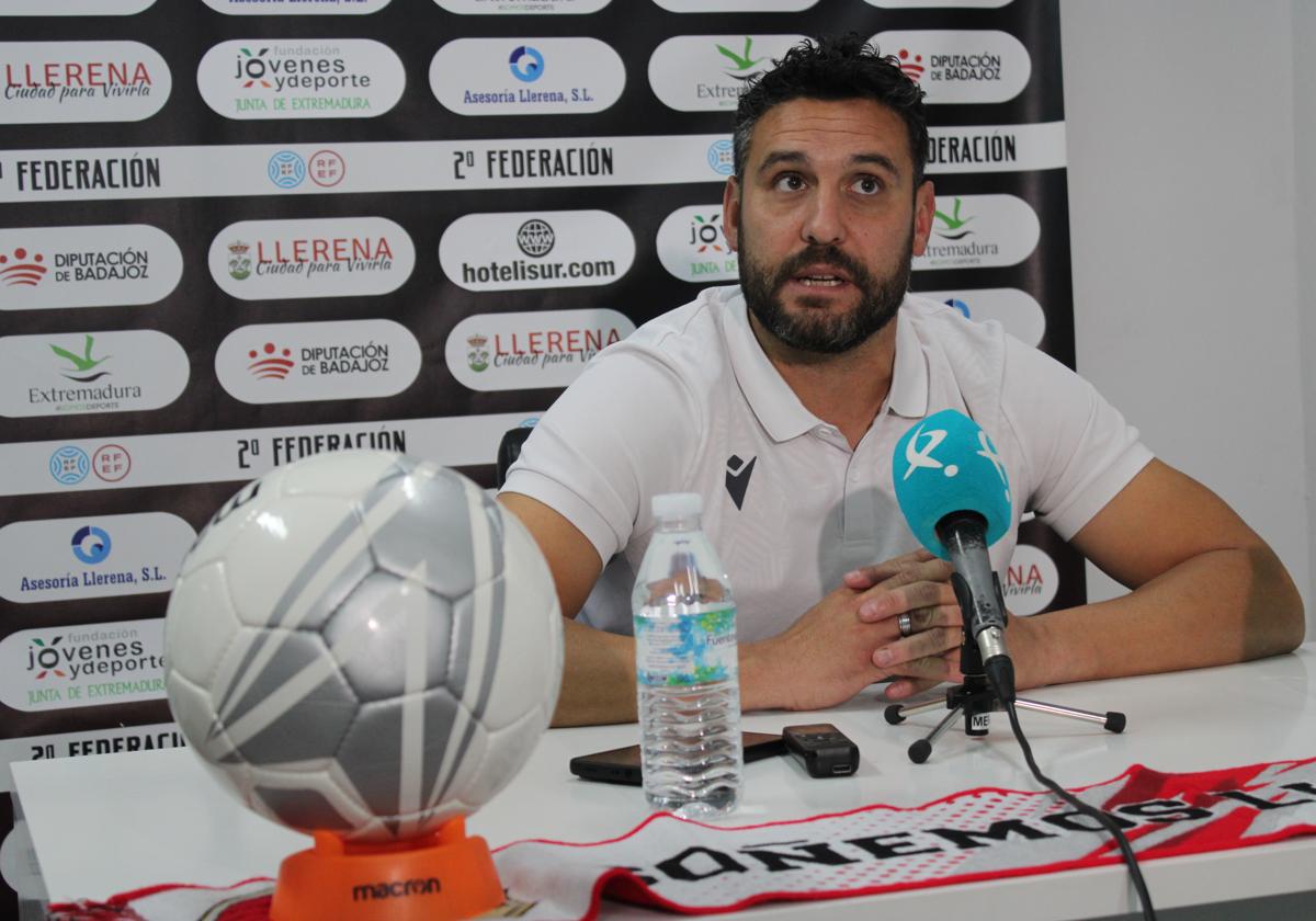 Luismi, en rueda de prensa.