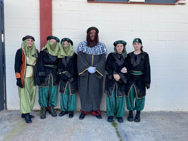Paso de la cabalgata por el Parque de Bomberos.