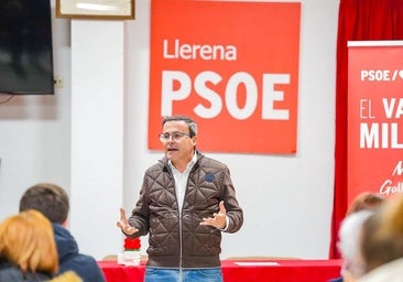 Miguel Ángel Gallardo visita Llerena antes de las primarias del PSOE de Extremadura