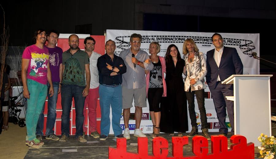 Foto de familia. Organización y premiados 2016 