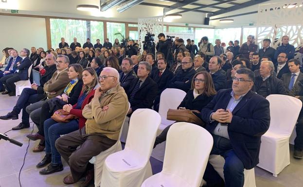 A la presentación asistieron Manuel Lavado y Julia Candelario 