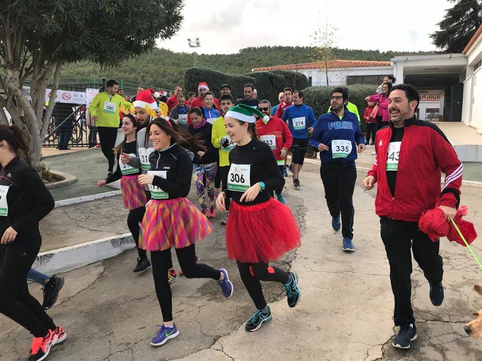 Las risas durante el recorrido marcan la carrera, el objetivo pasar un buen rato deportivo para acbar el año