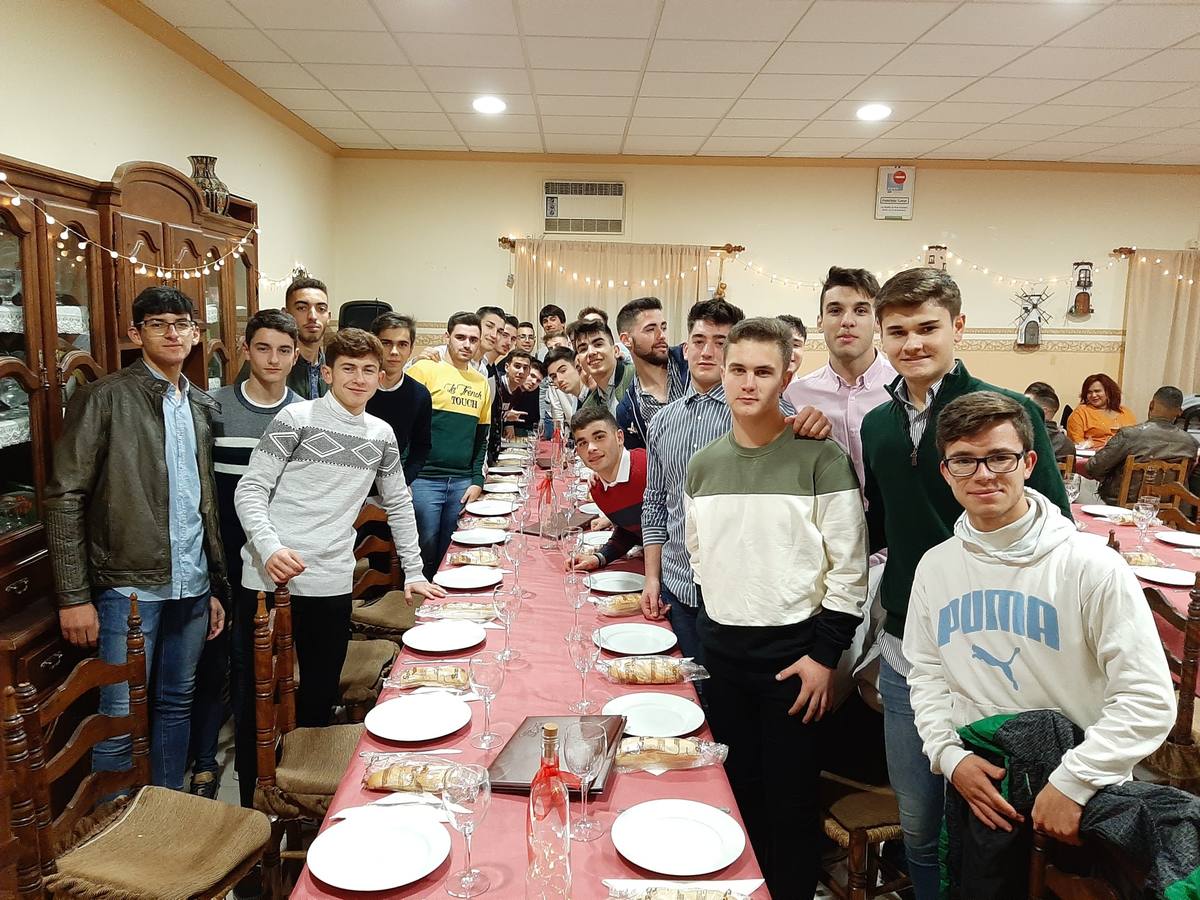 Antes de la cena y a mesa puesta 